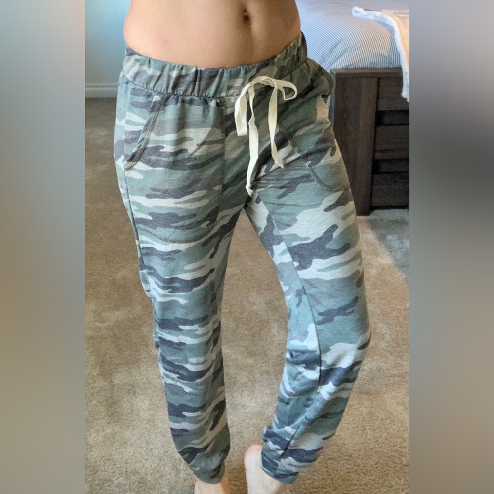 NEW! Heather Camo Army Joggers